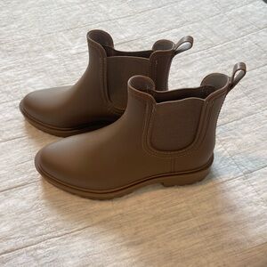 Old Navy Tan Ankle Boots